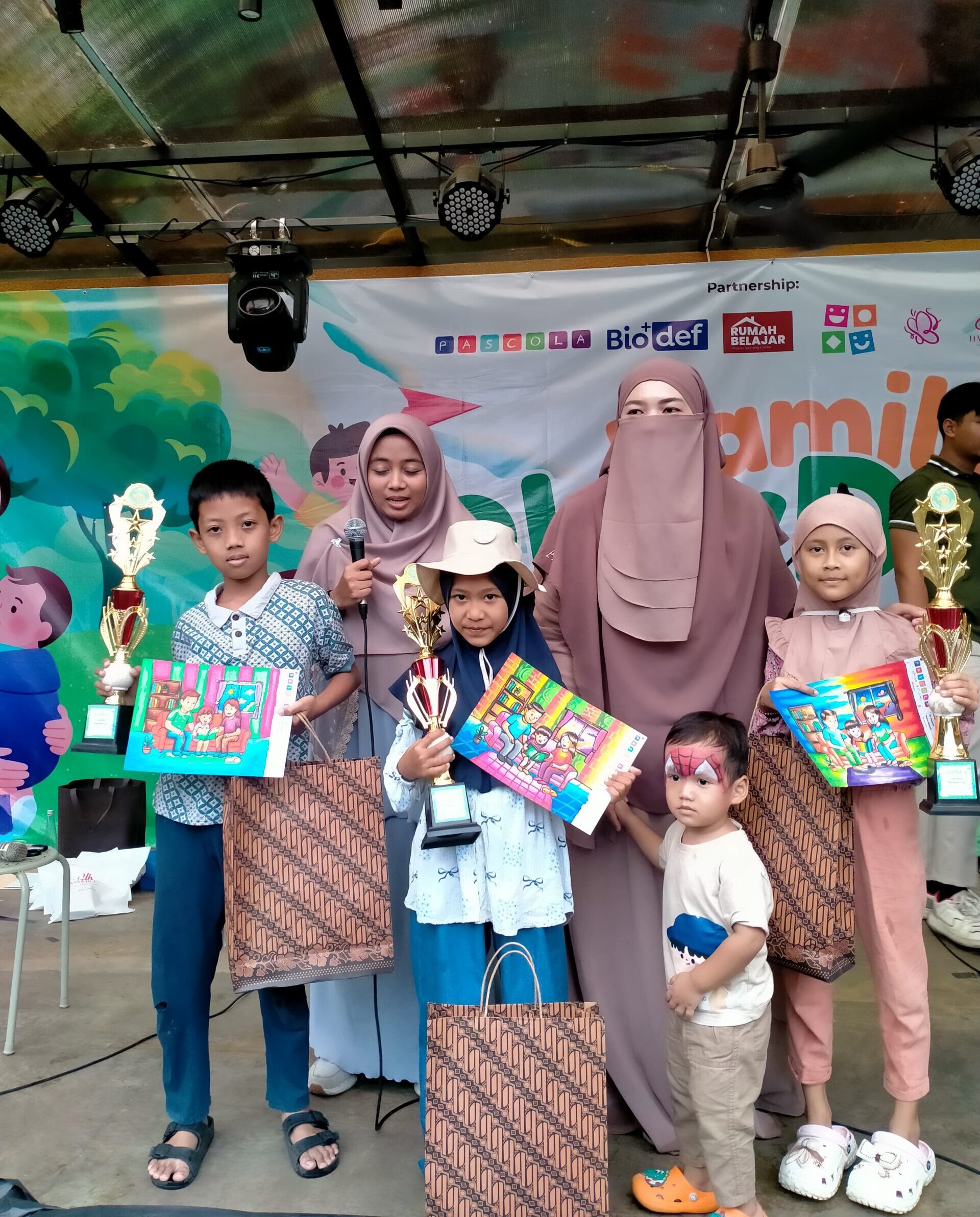 Lomba Mewarnai Anak Akhir Tahun
